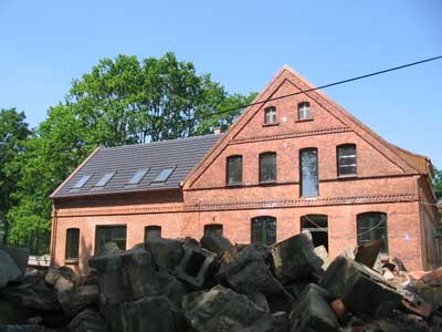 Alte Schule im Spreewald während der Umbauphase